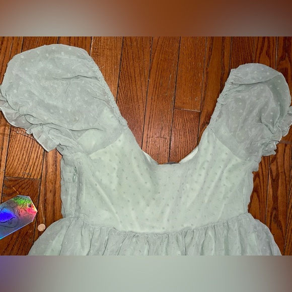 Justify mini Dress in Soft Green - Picture 2 of 11